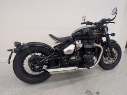 2025 Triumph BONNEVILLE BOBBER ICON Black