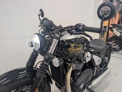 2025 Triumph BONNEVILLE BOBBER ICON Black