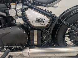 2025 Triumph BONNEVILLE BOBBER ICON Black