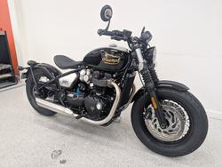 2025 Triumph BONNEVILLE BOBBER ICON Black