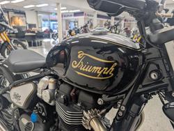 2025 Triumph BONNEVILLE BOBBER ICON Black
