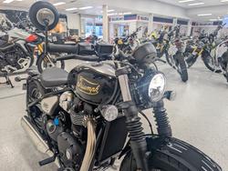 2025 Triumph BONNEVILLE BOBBER ICON Black