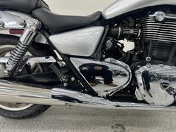 2010 Triumph THUNDERBIRD CHROME
