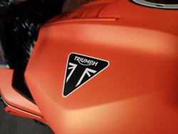 2025 Triumph Street Triple R 765 Street Triple Orange