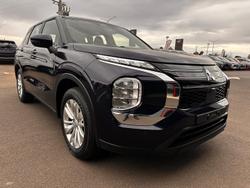 2025 Mitsubishi Outlander ES