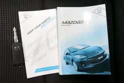 2013 Mazda
                3 Neo