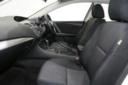 2013 Mazda
                3 Neo
