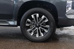 2023 Mitsubishi Pajero Sport Exceed