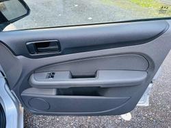 2005 Ford Focus CL LS Pure Silver