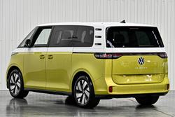 2025 Volkswagen ID. Buzz Pro BEV560