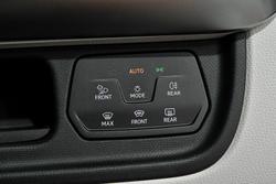 2025 Volkswagen ID. Buzz Pro BEV560