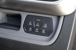 2025 Volkswagen ID. Buzz Pro BEV560