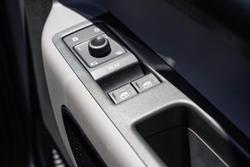 2025 Volkswagen ID. Buzz Pro BEV560