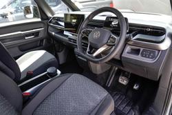 2025 Volkswagen ID. Buzz Pro BEV560