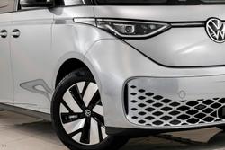 2025 Volkswagen ID. Buzz Pro BEV560