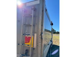2010 Kenworth
T402 Truck & Dog Trailer Package