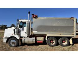2010 Kenworth
T402 Truck & Dog Trailer Package