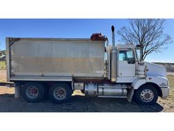 2010 Kenworth
T402 Truck & Dog Trailer Package