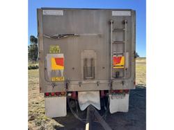 2010 Kenworth
T402 Truck & Dog Trailer Package