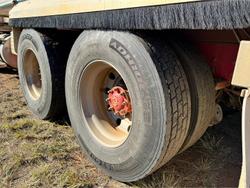 2010 Kenworth
T402 Truck & Dog Trailer Package