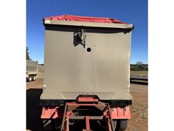2010 Kenworth
T402 Truck & Dog Trailer Package