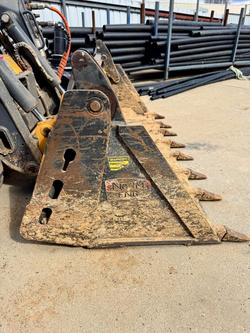 John Deere 317G Skid Steer