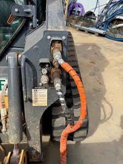 John Deere 317G Skid Steer