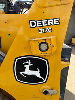 John Deere 317G Skid Steer