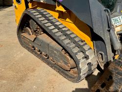 John Deere 317G Skid Steer