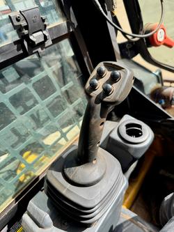 John Deere 317G Skid Steer