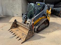 John Deere 317G Skid Steer