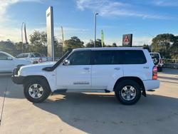 2016 Nissan Patrol ST Y61 4X4 Dual Range Polar White