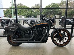 Kawasaki Vulcan 900 (VN900) Custom