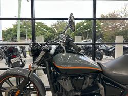 2019 Kawasaki VULCAN 900 (VN900) CUSTOM Grey