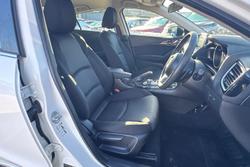 2015 Mazda
3 SP25