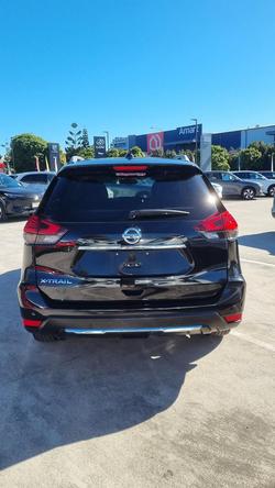 2022 Nissan
X-TRAIL ST-L