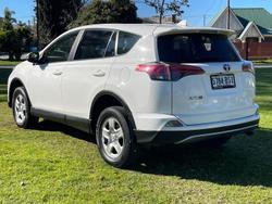 2017 Toyota RAV4 GX ZSA42R Glacier White