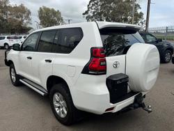2020 Toyota
Landcruiser Prado GX