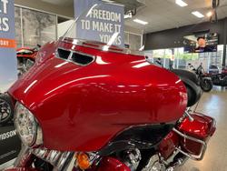 2018 Harley-Davidson Street Glide 107 (FLHX) Touring Red