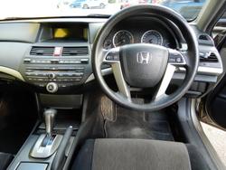 2008 Honda Accord VTi 8th Gen Gold