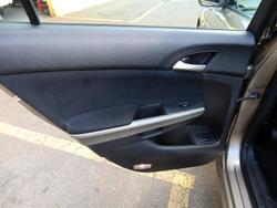 2008 Honda Accord VTi 8th Gen Gold
