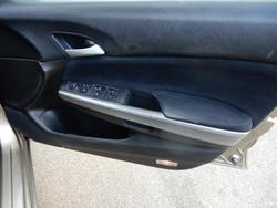 2008 Honda Accord VTi 8th Gen Gold