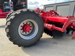 2023 Tatu Speed Disc 72 Plate 9m with Cage Roller USED RED