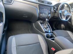 2017 Nissan
QASHQAI ST