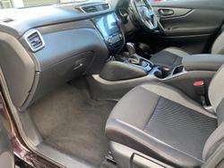 2017 Nissan
QASHQAI ST