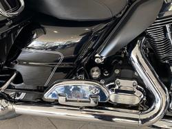 2011 Harley-Davidson Ultra Classic Electra Glide 1690 (FLHTCU) Touring Black