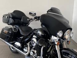 2011 Harley-Davidson Ultra Classic Electra Glide 1690 (FLHTCU) Touring Black