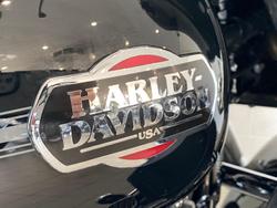 2011 Harley-Davidson Ultra Classic Electra Glide 1690 (FLHTCU) Touring Black