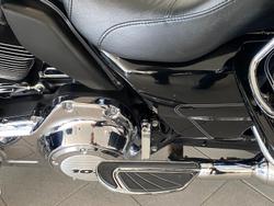 2011 Harley-Davidson Ultra Classic Electra Glide 1690 (FLHTCU) Touring Black