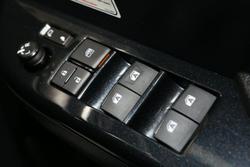 2022 Toyota
Hilux SR5